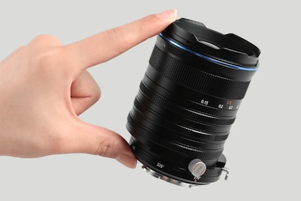 Until now, there has never been a zoom lens that can simultaneously shift the image circle.