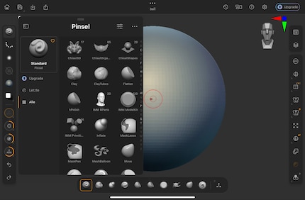 Creo i miei oggetti con i numerosi pennelli.